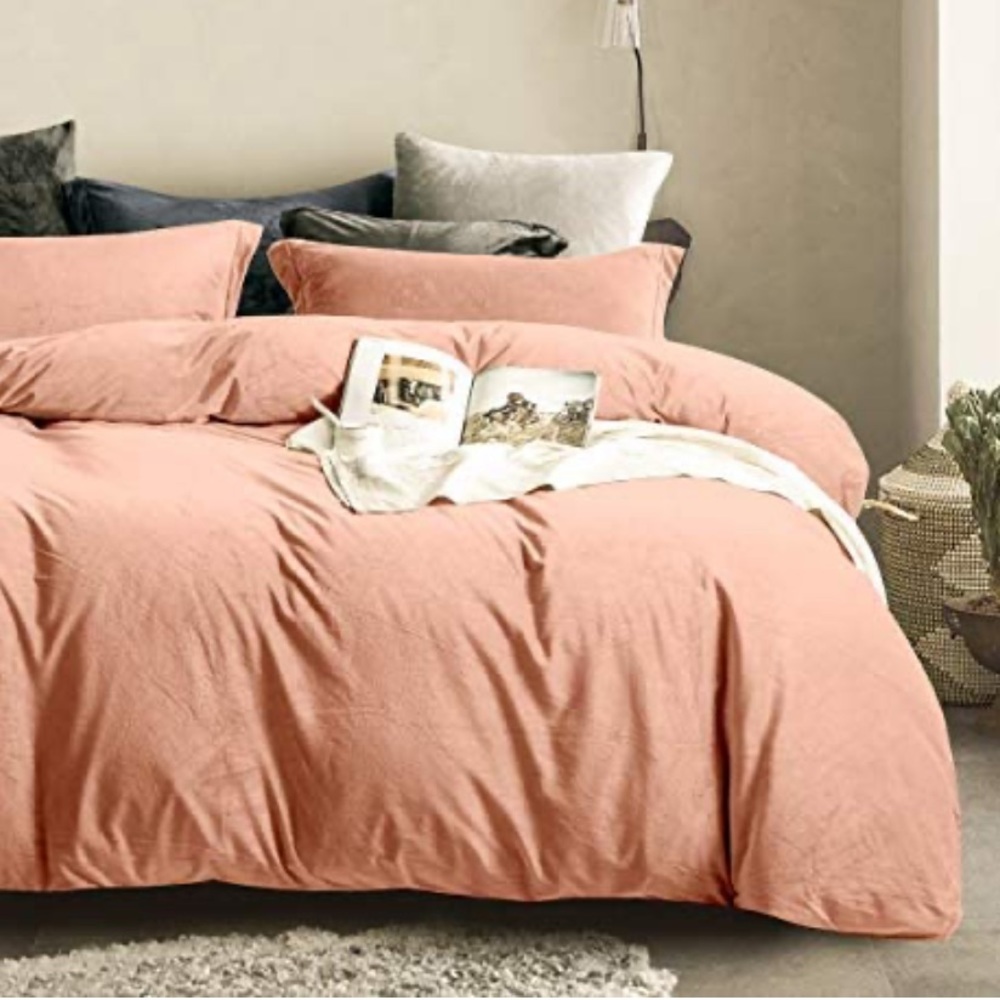 NTBAY Velvet Queen Duvet Cover Set, 3 Pieces Zippered Cover Light Pink NWOT